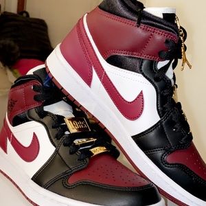 air jordan 1 mids